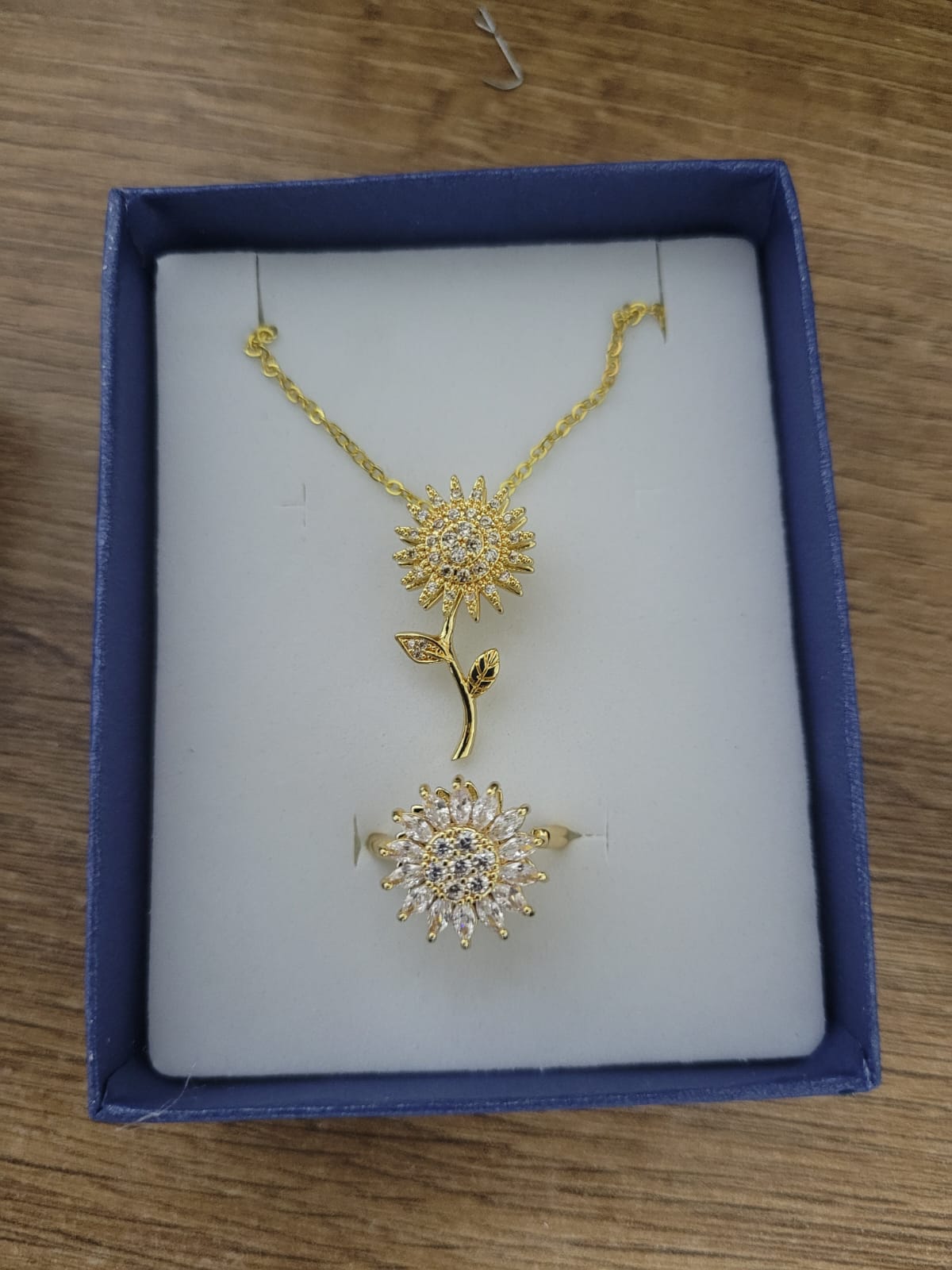 Calmara™ – Anillo y Set Antiestrés